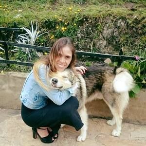 Meet your Posher, Mónica